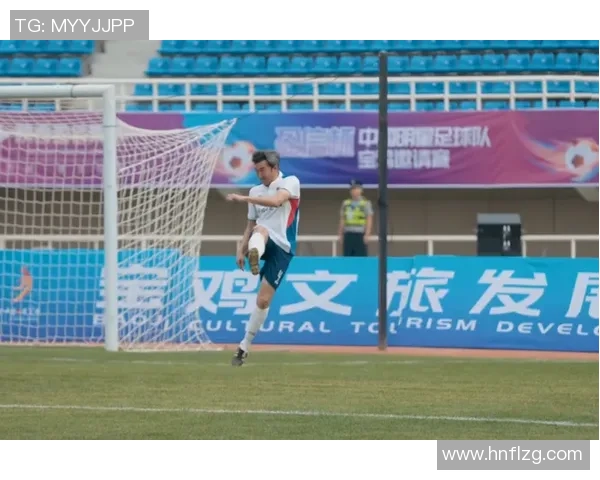 足球明星旋转挑战赛精彩瞬间集锦展现球技与魅力的完美结合