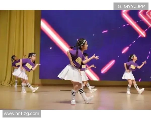 张娜的足球人生深度对话:从绿茵场到人生舞台的精彩旅程 张娜的足球人生深度对话:从绿茵场到人生舞台的精彩旅程